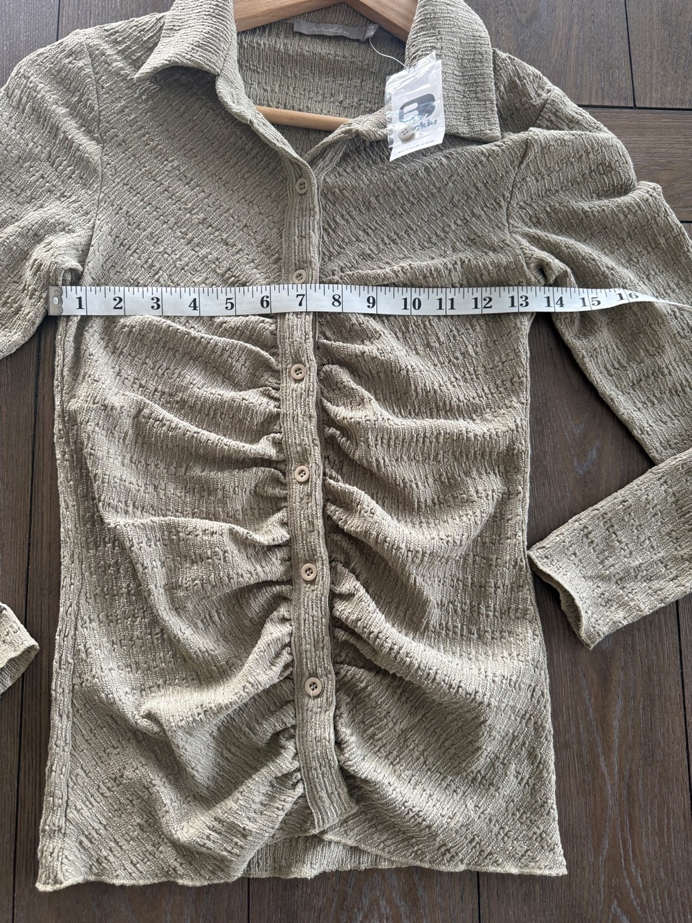 BKE Olive Green Ruched Button-Front Collared Top - Picture 4 of 8